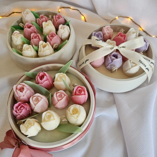 Barevný tulipánový MIX - sójová svíčka L
