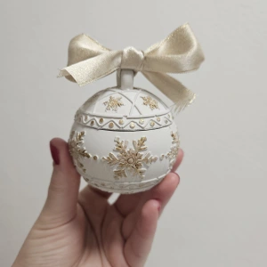 Vánoční zlatá ozdoba - sójová svíčka M - obrázek 2